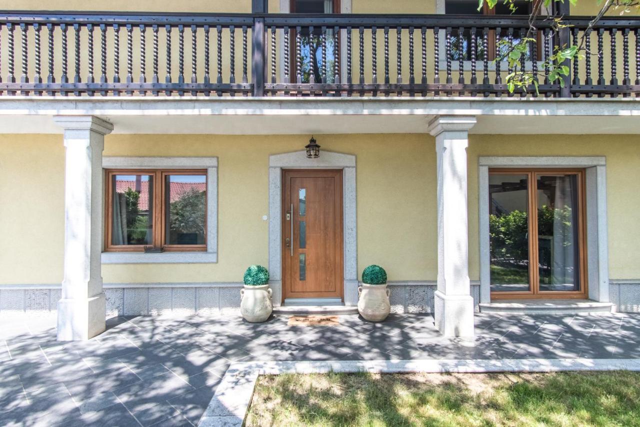 Villa Hermes Art Дутовлє Екстер'єр фото
