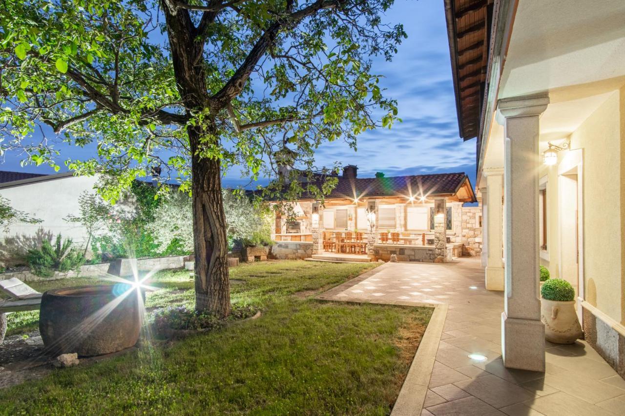 Villa Hermes Art Дутовлє Екстер'єр фото